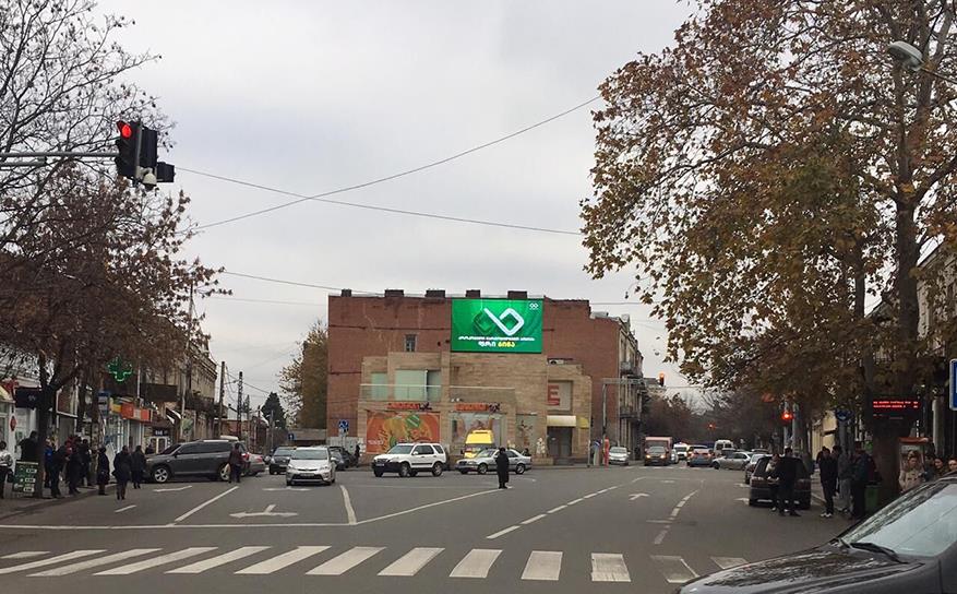 led screen
